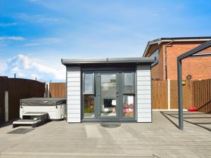 Rear Decking Area- click for photo gallery